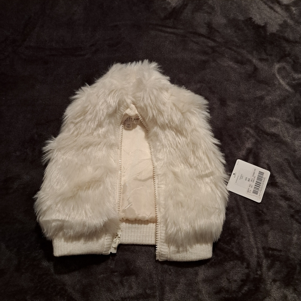 Starting out faux fur 9 month zip up vest NWT